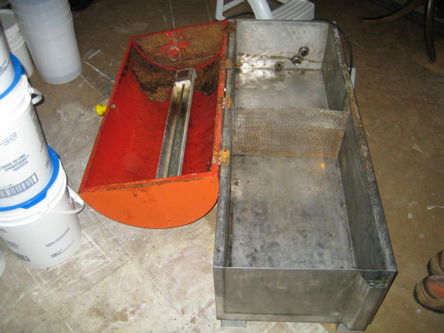 Wax Melter interior 001