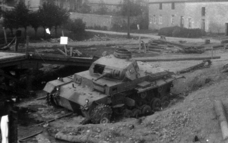 Pz.Kpfw. III Ausf. E_11.pz.div._№ 12_1_1 (Франция)