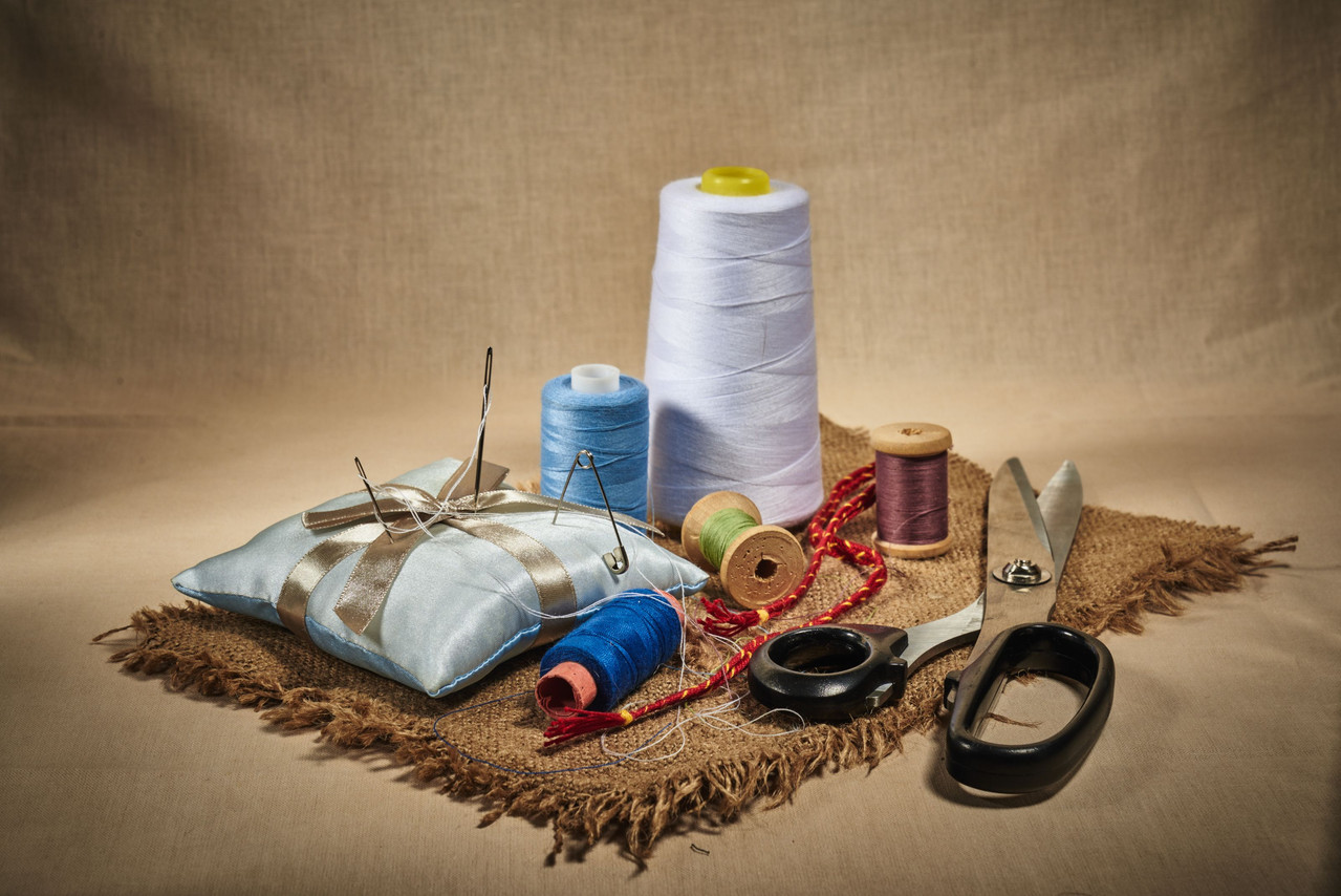 Hand & Machine Needles