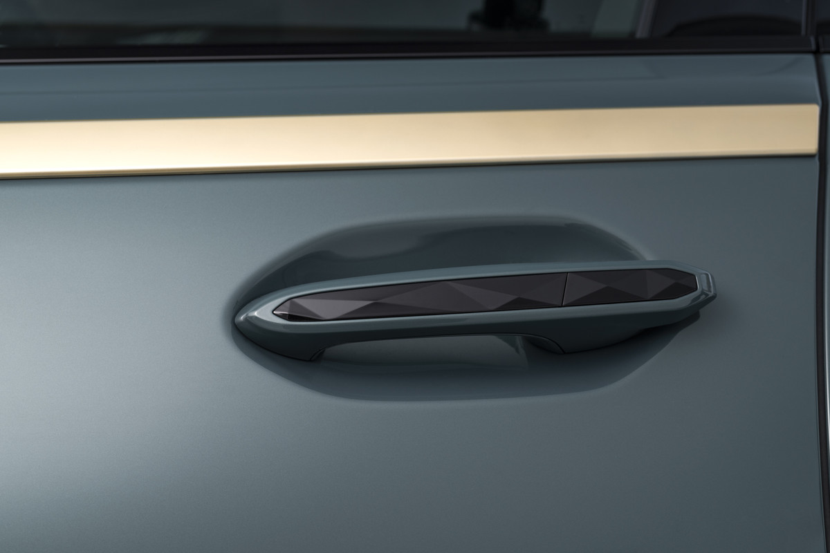 P90478612_highRes_the-first-ever-bmw-x
