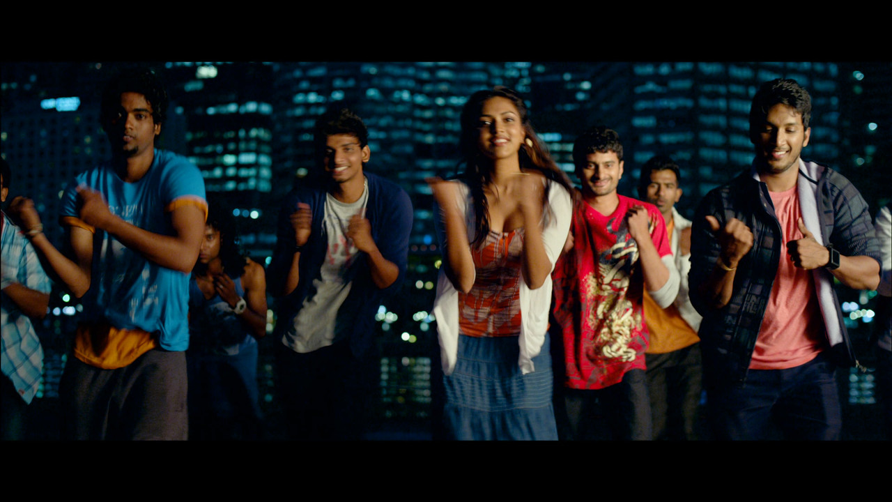 2013 - Thalaivaa - 03 - Vaanganna Vanakkanganna - BDRemux.00_01_30_02.Still026