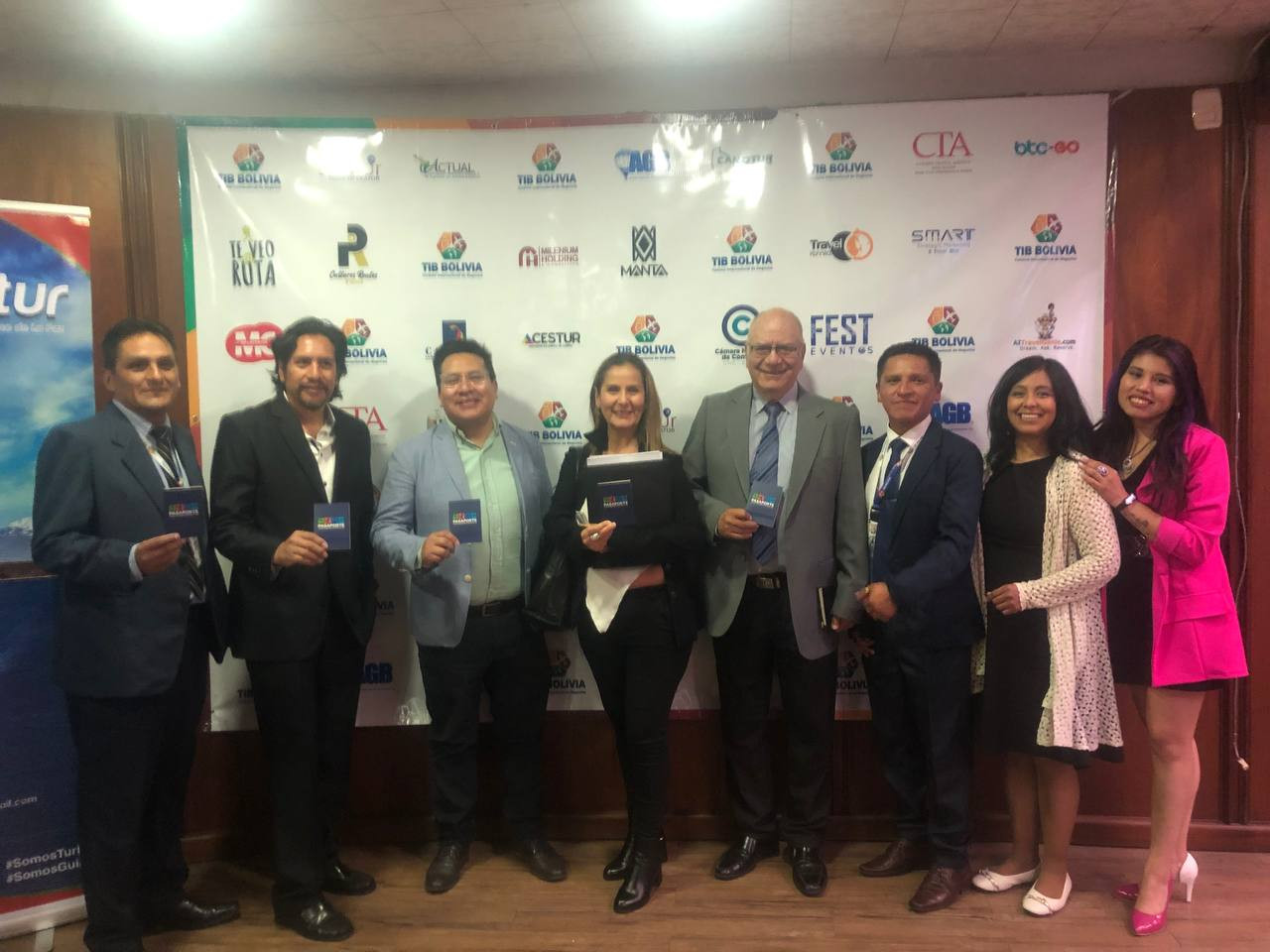 Autoridades de turismo presentes en el lanzamiento
