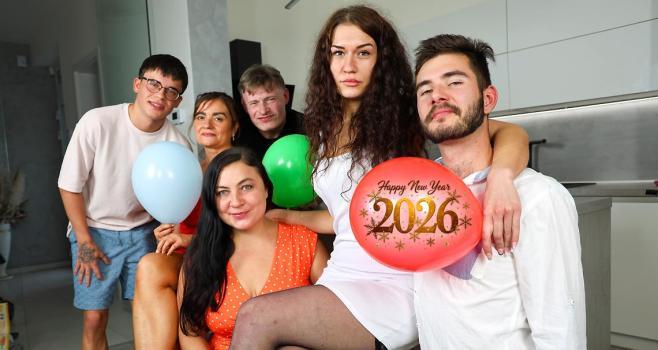 FamilyScrew – Fiona Sweetyx, Christina Santes, Yvette Moore – Wake up, it’s your birthday!