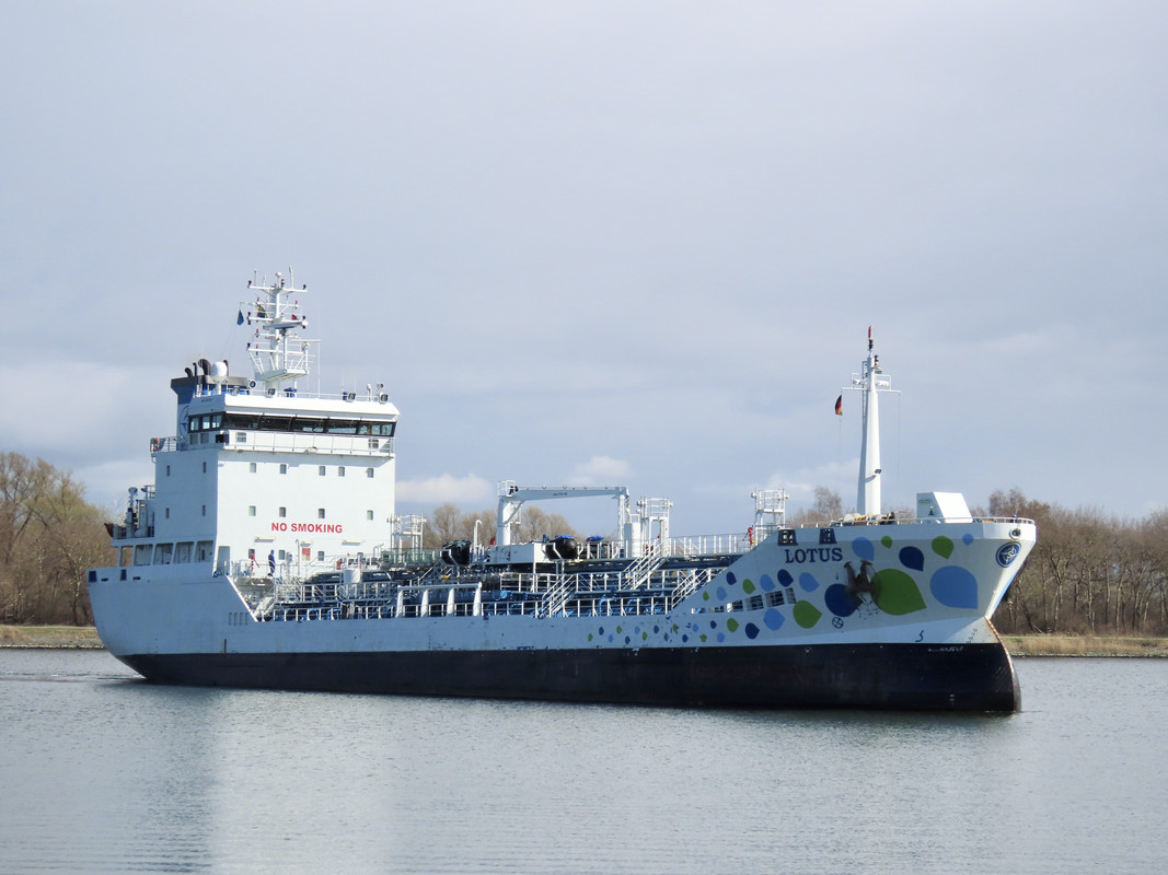 6CFAEF04-0F90-4889-B0B1-C3EB5E6AA367