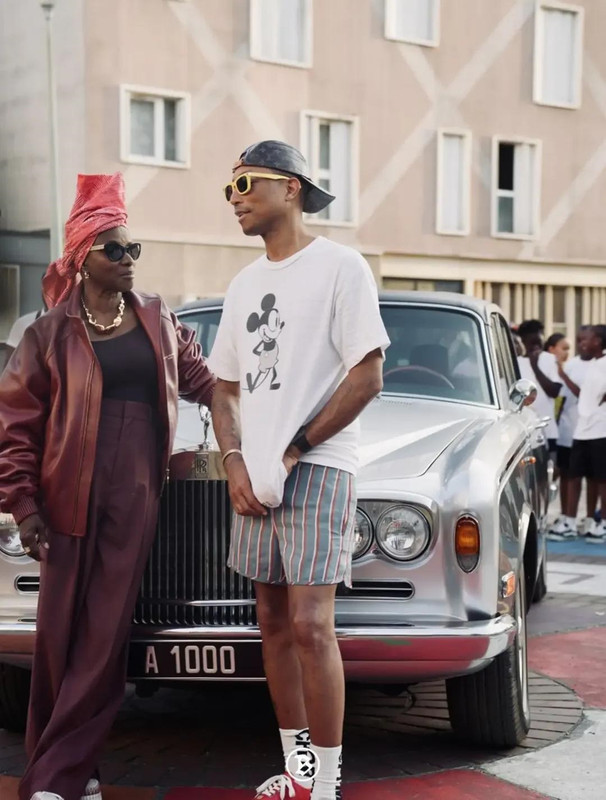 angelique-kidjo-pharrell-quavo-on-set-of-bando-video-v0-p413j562ah9h1