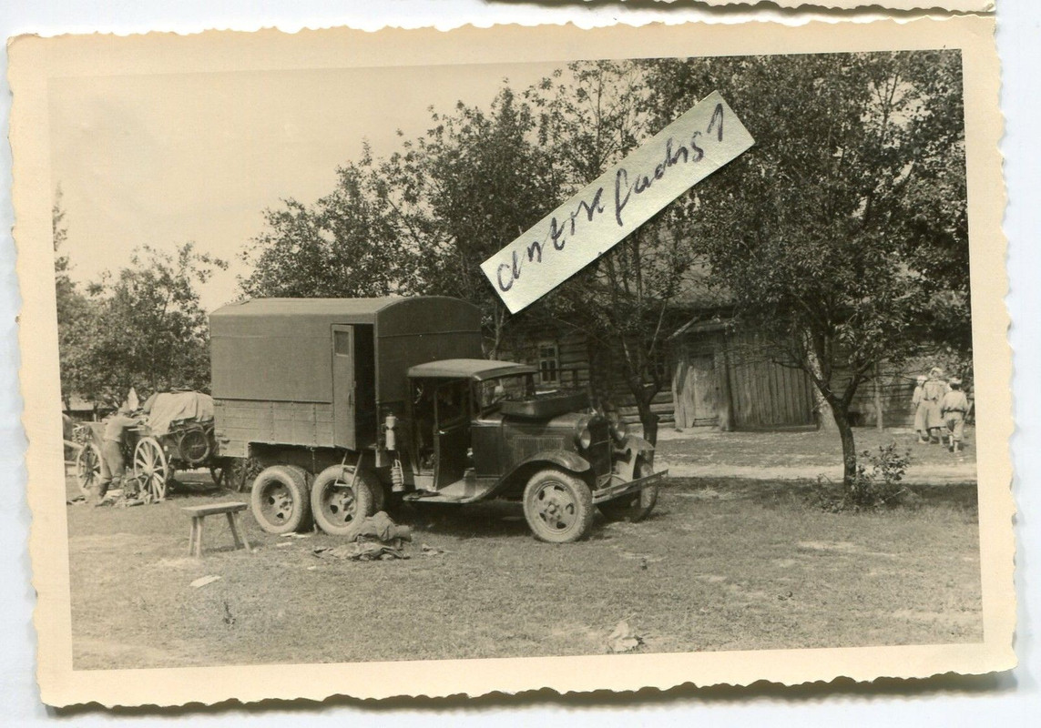 Militär-LKW als Befehlswagen des A.R.255 in Rußl