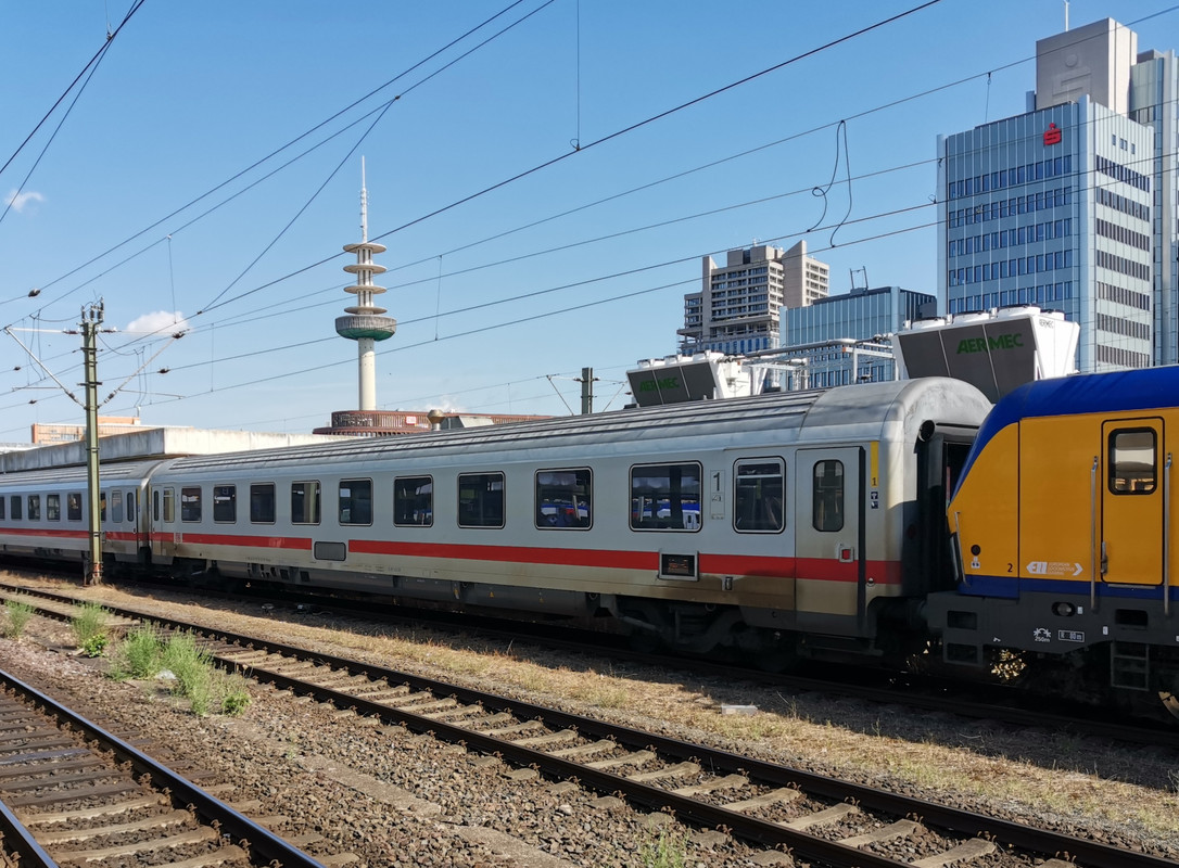 https://i.postimg.cc/x8nvSVBX/23-250603-045-Hannover-IC-141-Avmmz106-19-91-707-8.jpg