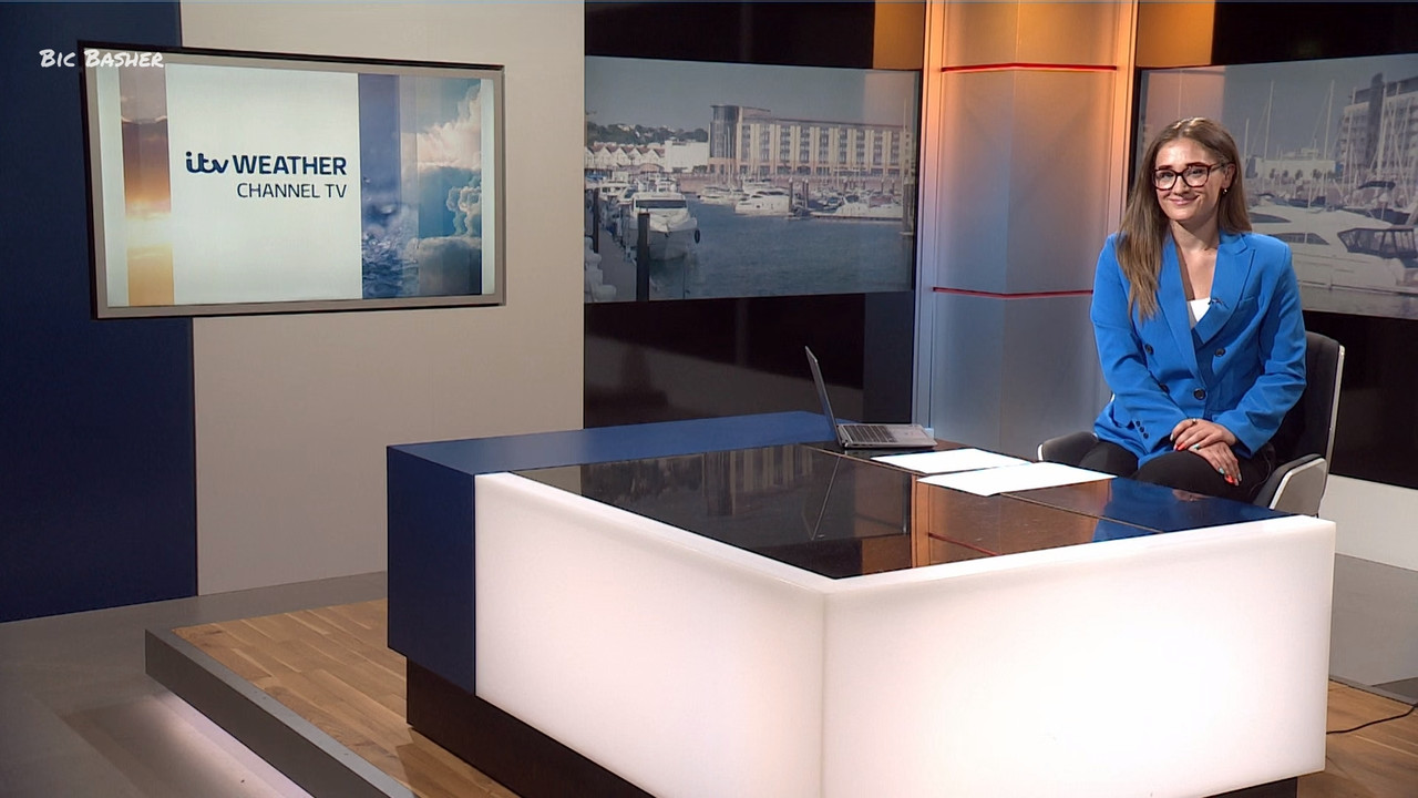 08 15 18 45 00 ITV News Channel TV Weather ts snapshot 11 14 931