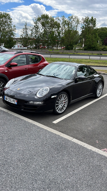 9D9D572E-9039-46B6-BBBE-711C07CD2EAE