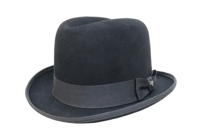 Chapéu modelo Homburg