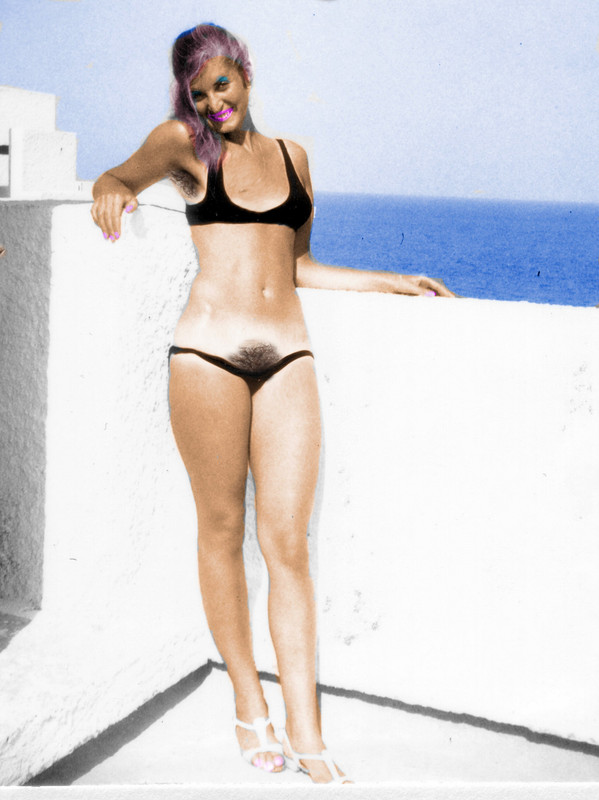 Andrea Bikini