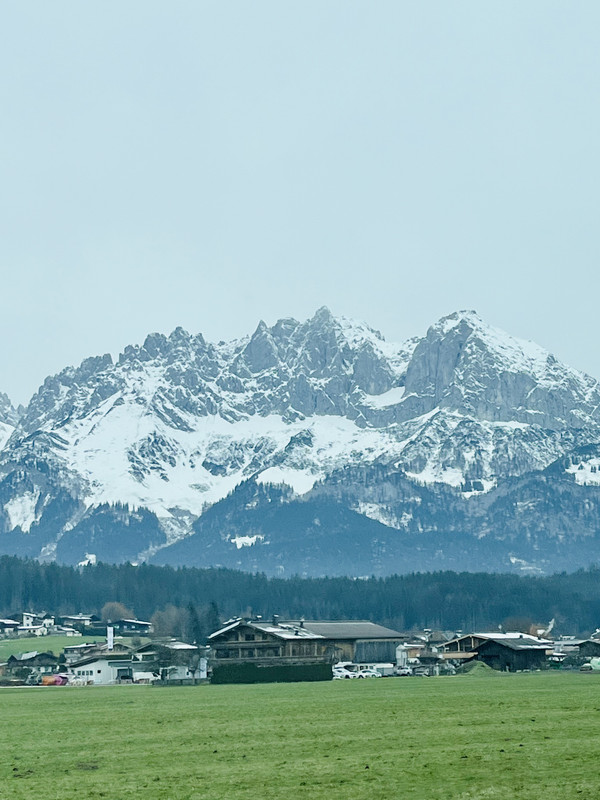 38EA6876-B49E-4F6E-9033-2636FBDF4DF5