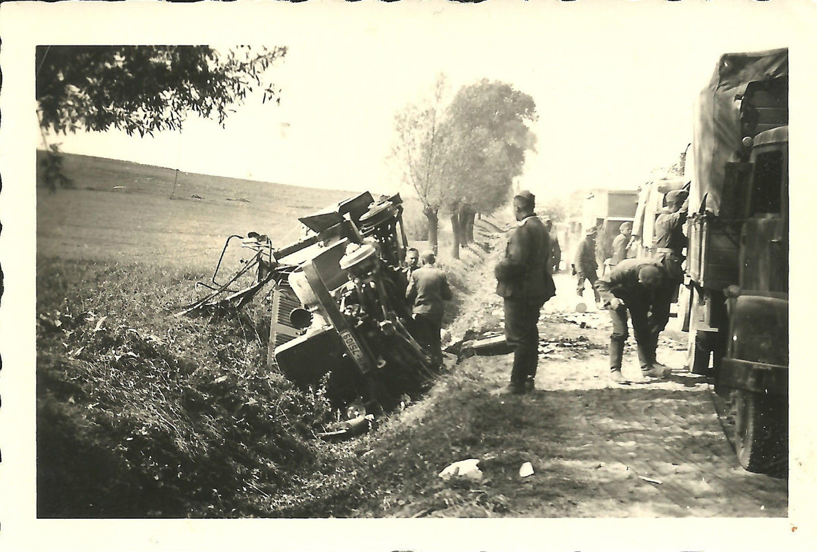 Foto Sdkfz 4 Rad Panzerspäh Abschuss Kampf Jaros