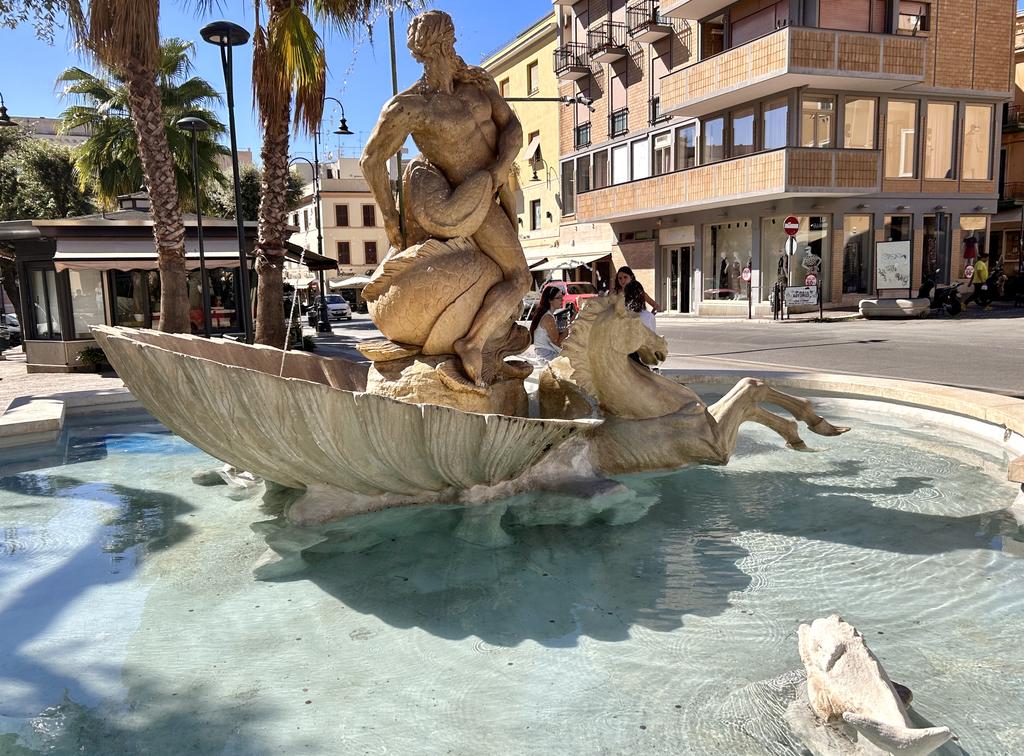 Жаркий сентябрь на побережье Тирренского моря. Жаркий сентябрь на побережье Тирренского моря.