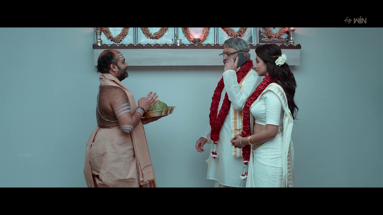 Varshini Sounderajan side boobs