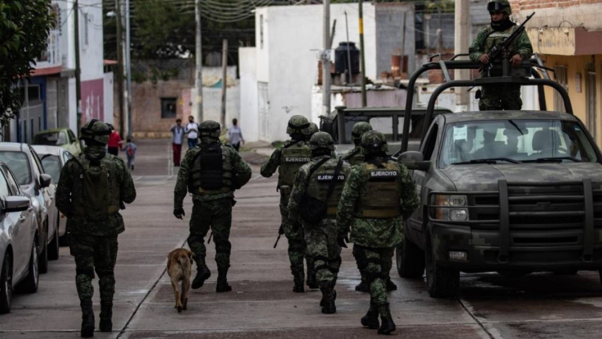 Tiran cuerpos en Huerta Vieja de Zacatecas, solo los cubren con unas cobijas