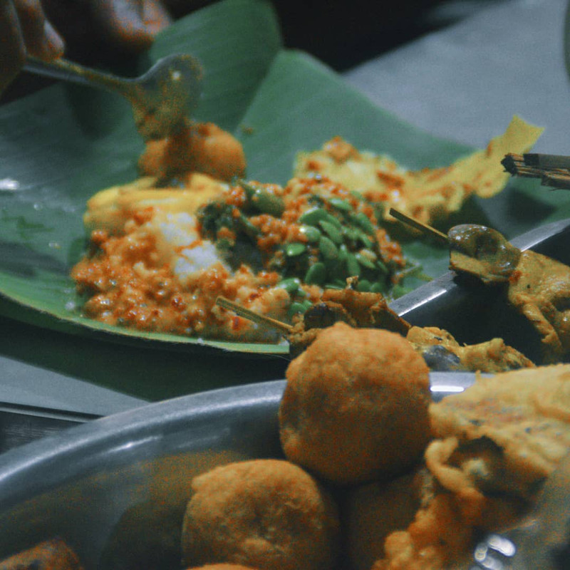 Pecel Sri Tanjung, pilihan tempat makan malam enak di Madiun.