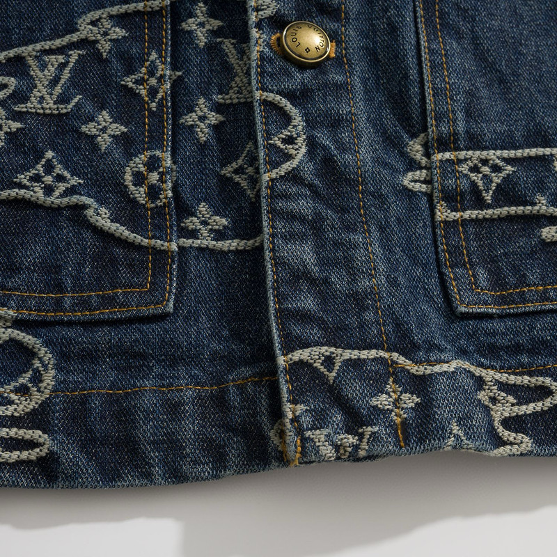 2025-10-18-23-33-IMG-8517