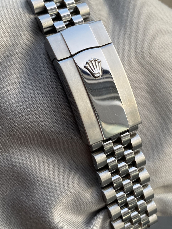 E922AF6A-39CC-47D1-894A-723328E2E738