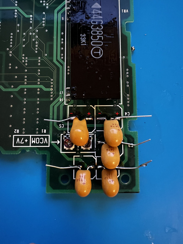 720c-lcd-6-4