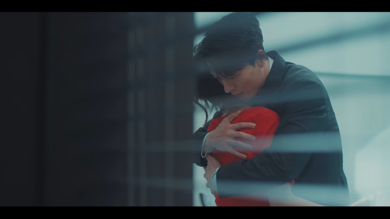 VS Netflix Dynamite Kiss E11Masterofthe Poker Face 57 02