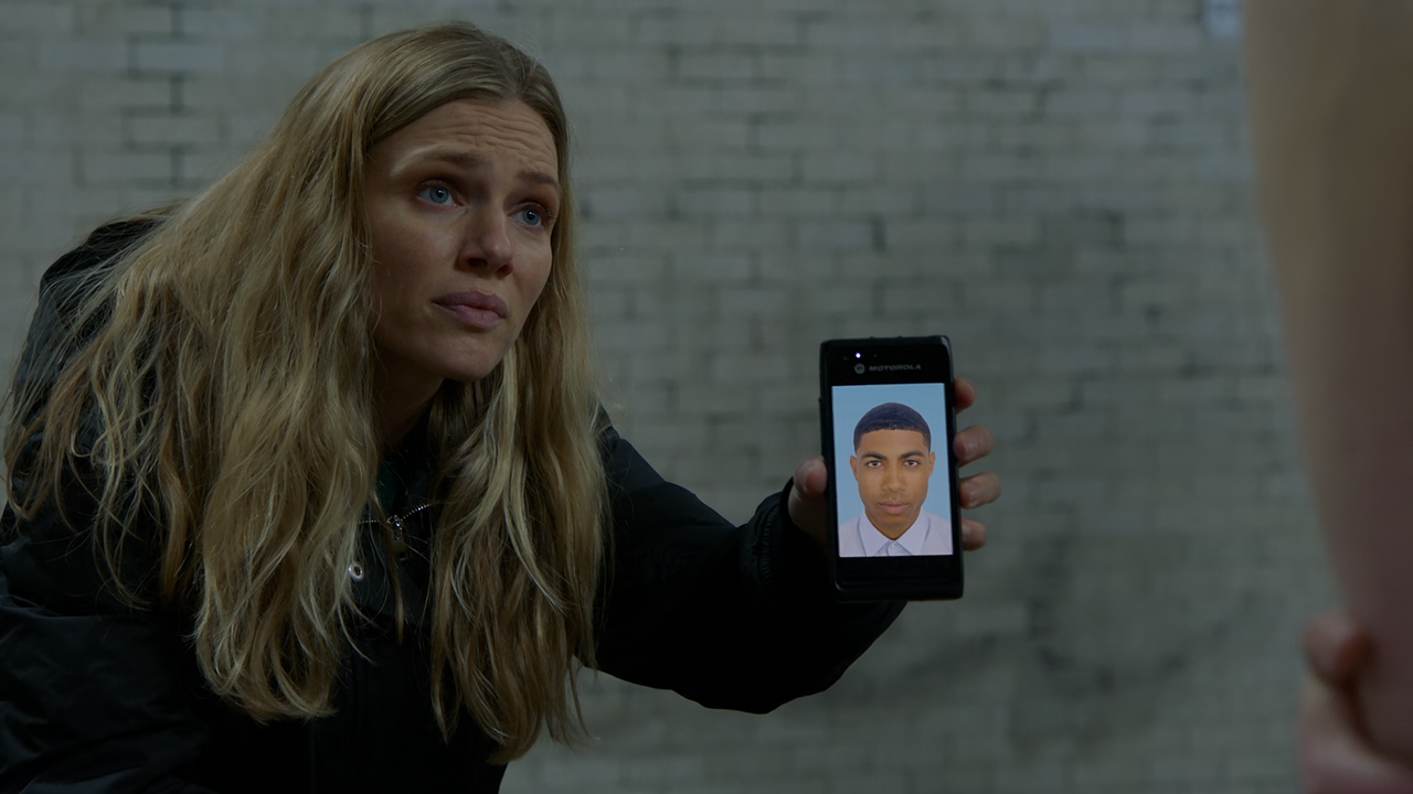 Chicago.P.D.S08E15.The.Right.Thing.1080p.10bit.AMZN.WEB-DL.DDP5.1.HEVC-Vyndros.mkv_snapshot_27.32_[2