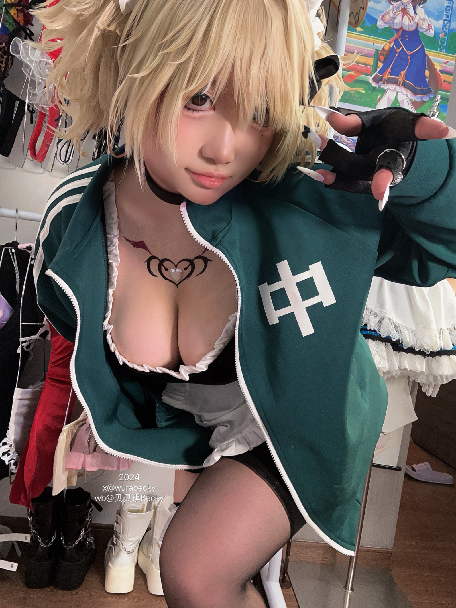 贝贝琪 Becky 烟烟 女仆 Cosplay 写真＋视频合集（69P｜1V｜339MB）插图