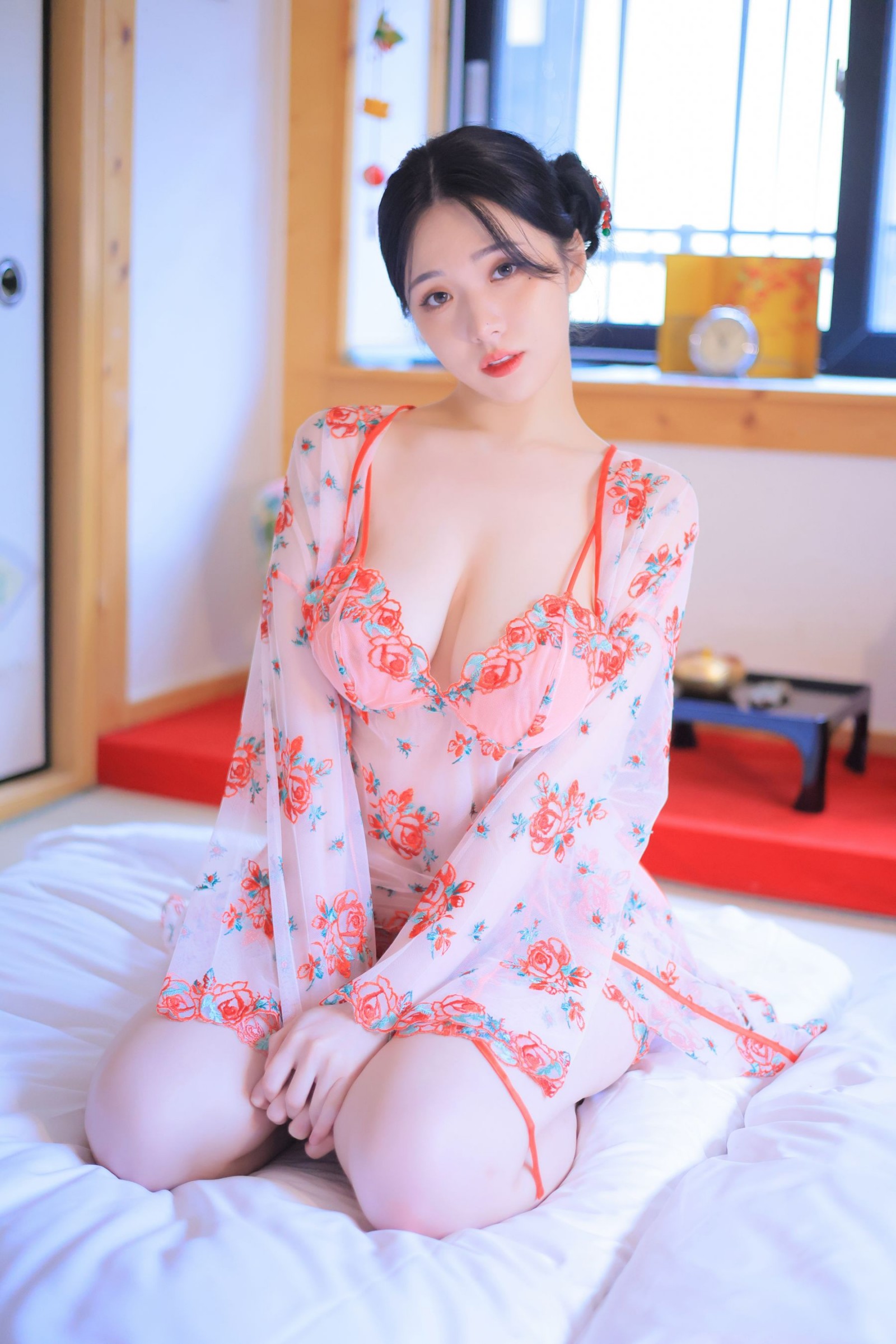 李妍雨YeonWoo写真视频，及写真作品欣赏插图3