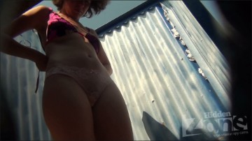 [Image: Voyeur33725151912.jpg]