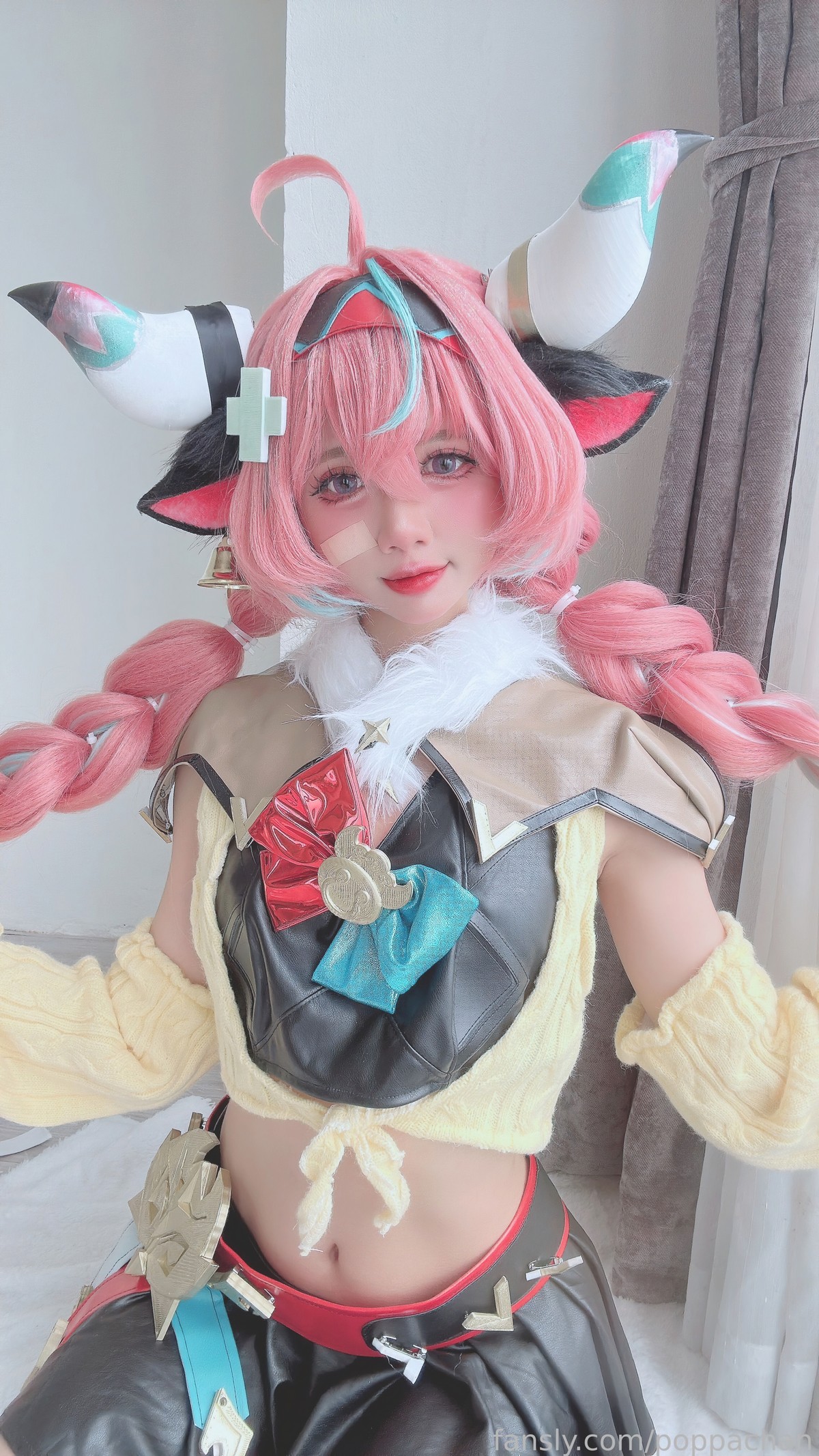 PoppaChan Varesa Cosplay Set – 33 Photos 177MB插图4