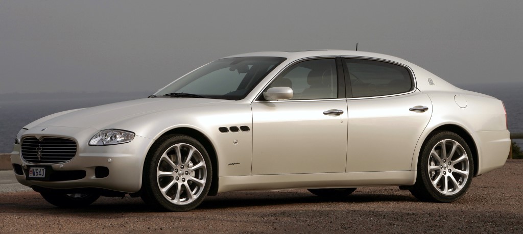 Maserati-Quattroporte (2004-08)