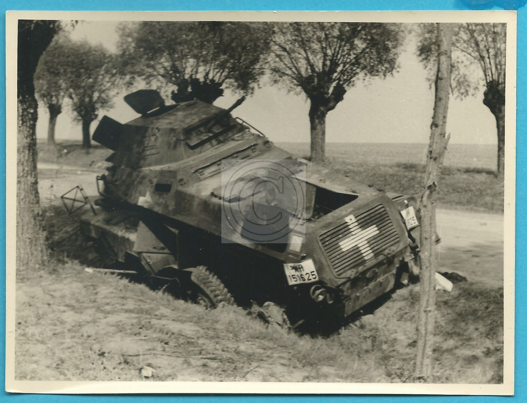 Panzer, Tank-Ostfront, Panzerspähwagen im Srasse