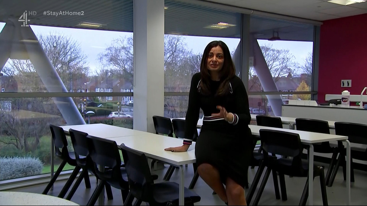 Channel 4 News_20201120_19002000.ts_snapshot_00.23.13.354
