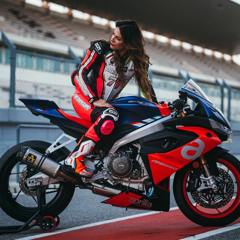 0D7E99BB-FF19-4555-AEDA-478926918AFC