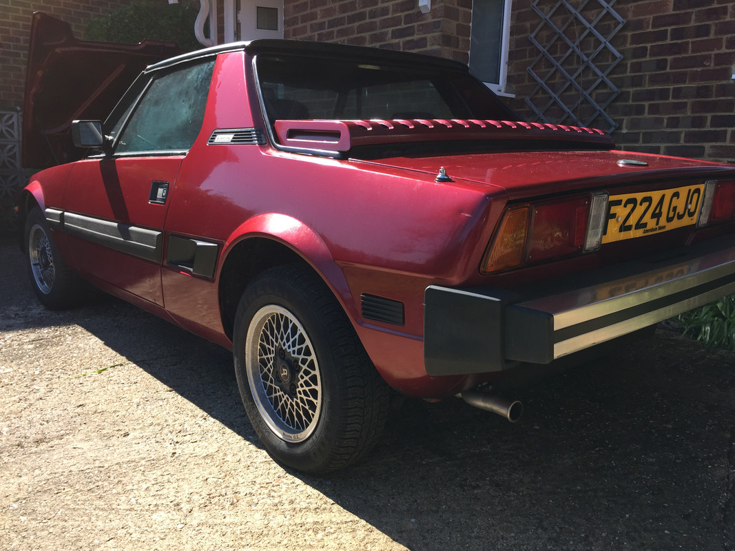 7C7965C0-C2D3-435C-BA0B-B4E025EDE408