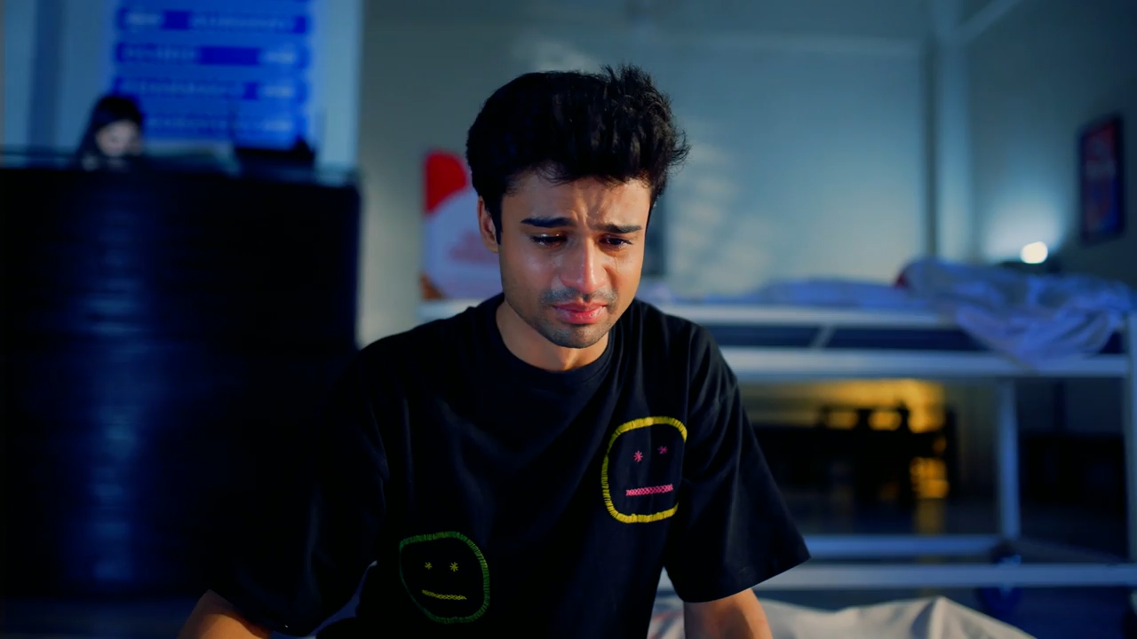 Sarhadein 2025 WebRip [Hindi] 480p 720p ESub Screenshot