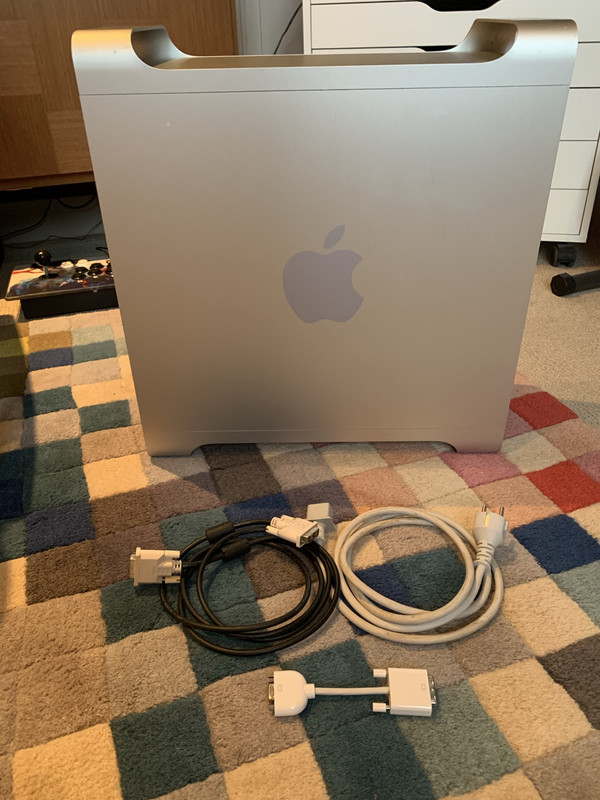 [VDS] Apple Power MAC bipro G5 + Power Mac G4 + accessoires divers 2022-12-25-14-35-18-IMG-5668