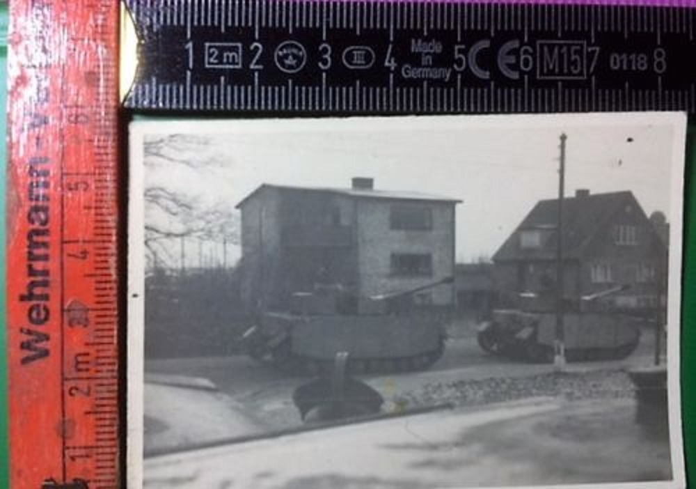 Foto Panzer IV lang, mit Turm- und Seitenschürze