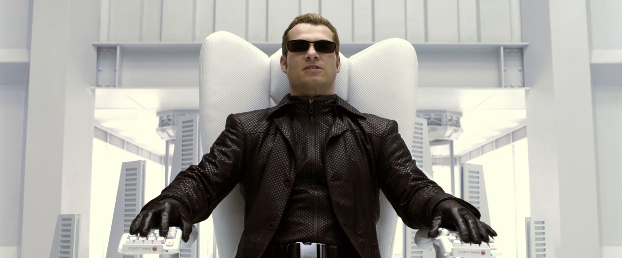 Resident Evil - Afterlife (2010) (1080p BDRip x265 10bit EAC3 5.1 - HxD) [TAoE].mkv_20200615_235715.