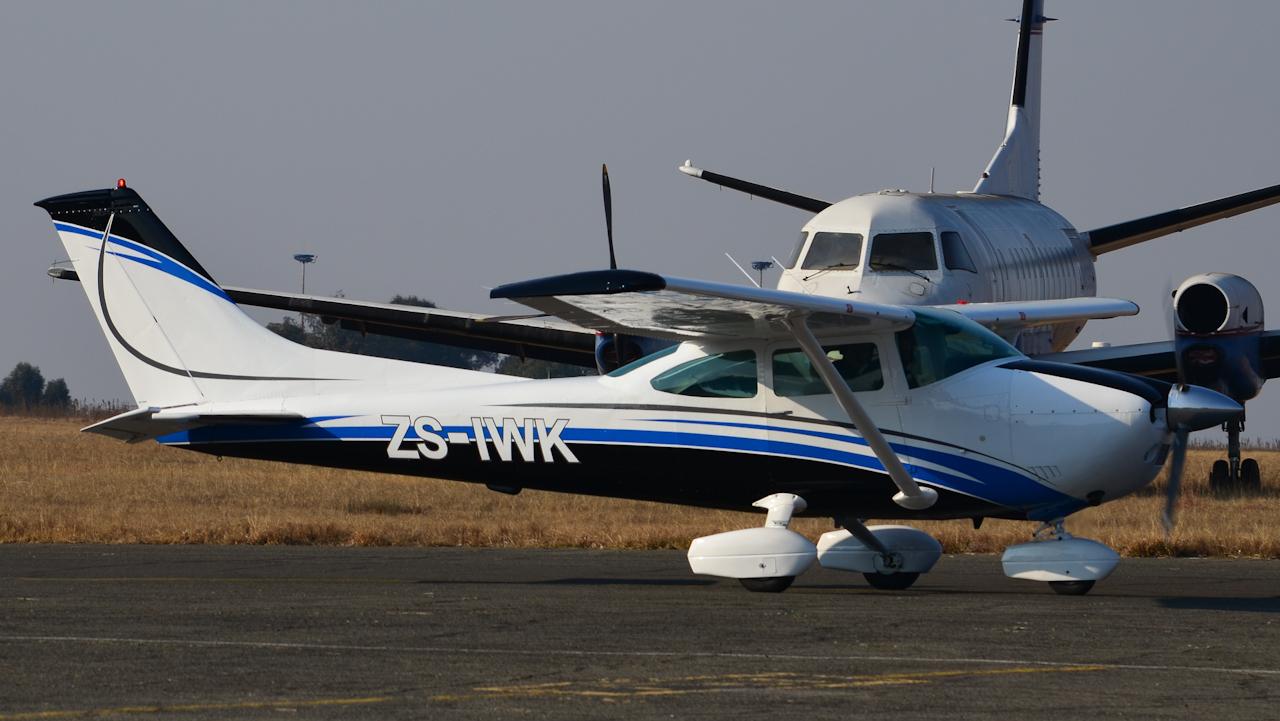 Small aircraft