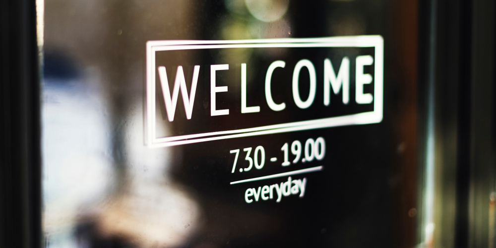 Наклейки на двери