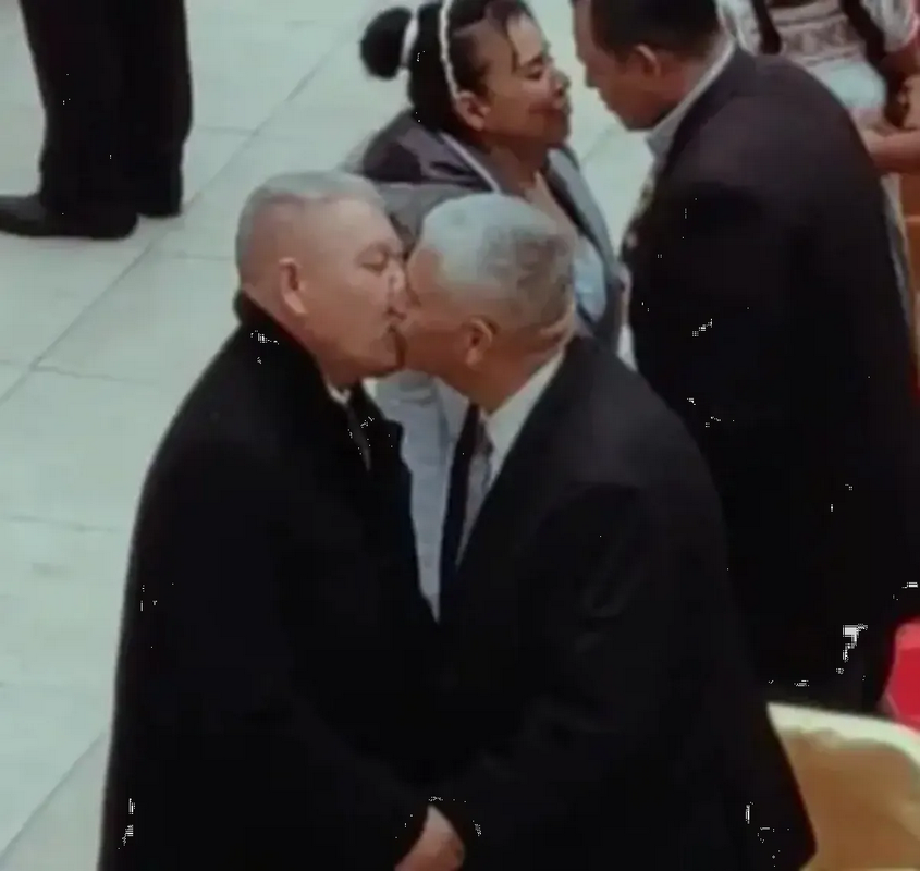 Abuelitos gay se casan en México; su historia de amor se hizo viral (Video)