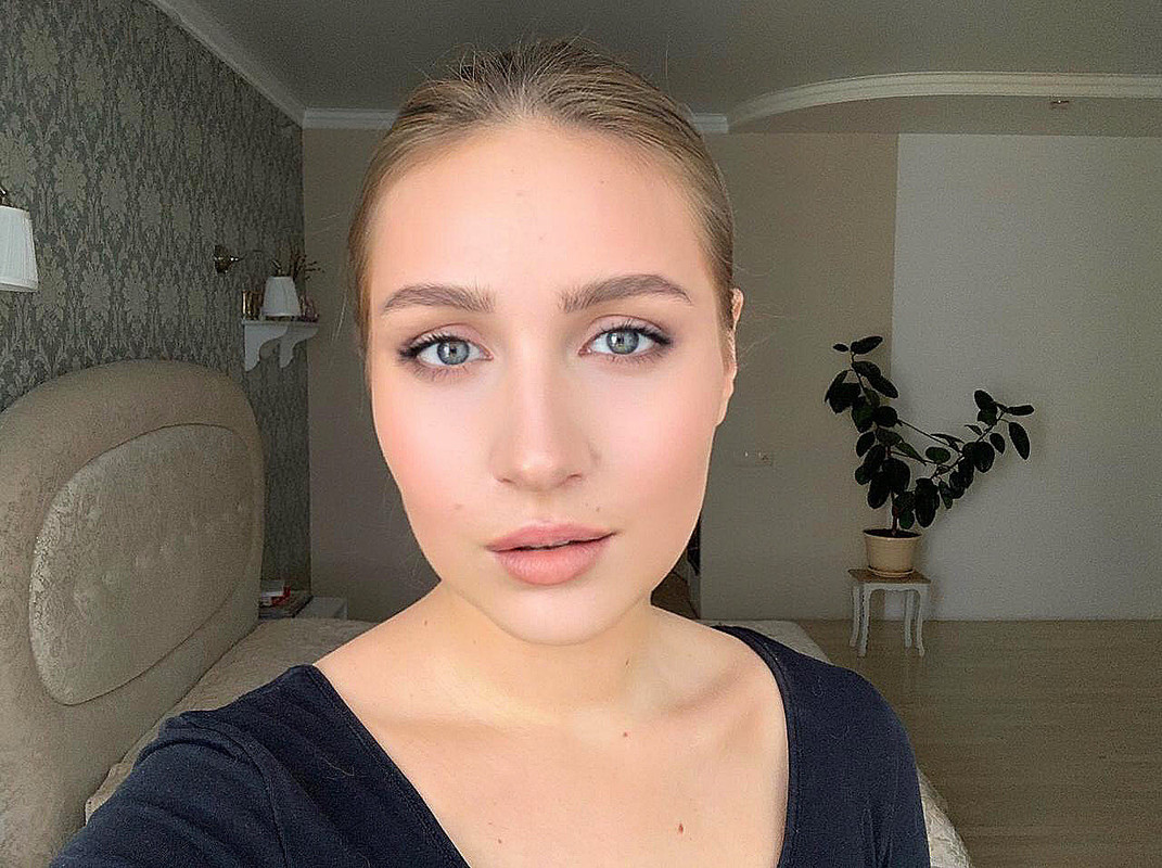 2C4034F2-AAC6-48D3-8902-9887FE265B2A