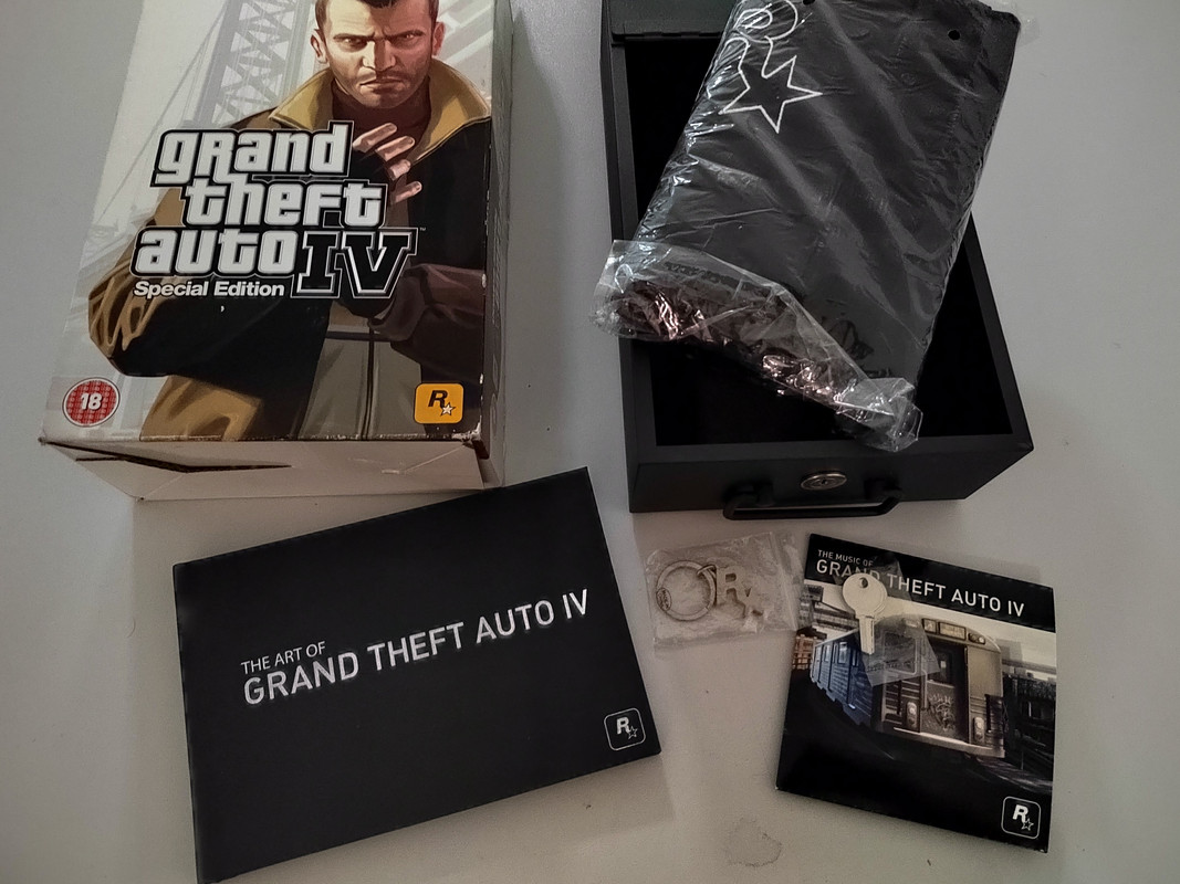 GTA 4 Special Edition (3)