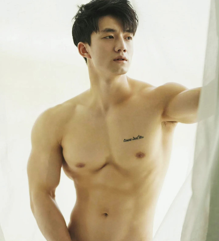 Photo by 幼儿园的c老师 on November 01, 2023. May be an image of 1 person and body building.