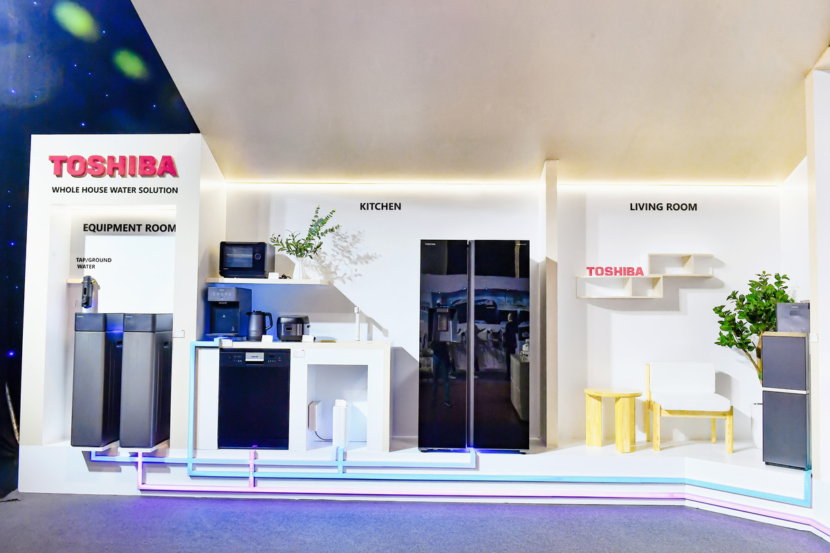 C-c-s-n-ph-m-c-a-Toshiba-Lifestyle-c-tr-ng-b-y.jpg