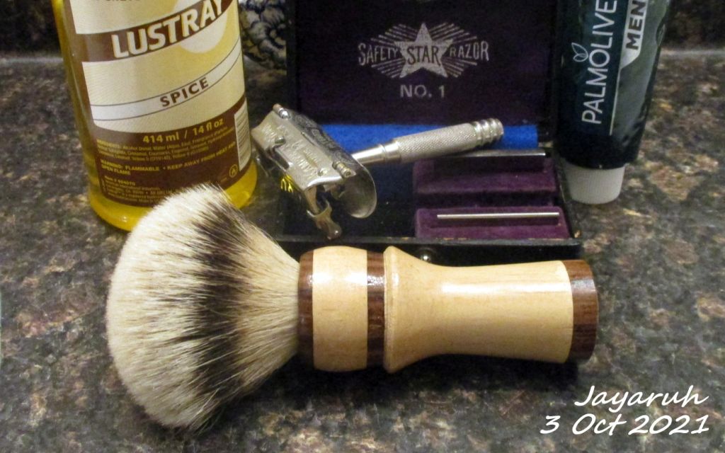 [Image: sos211003.jpg]