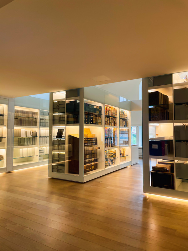 E3A36028-5C69-4BA4-B278-9C77D486EAD1