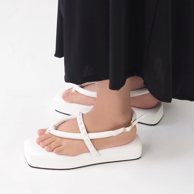 EDIT_PA120648 RC012 WHITE KOTAK