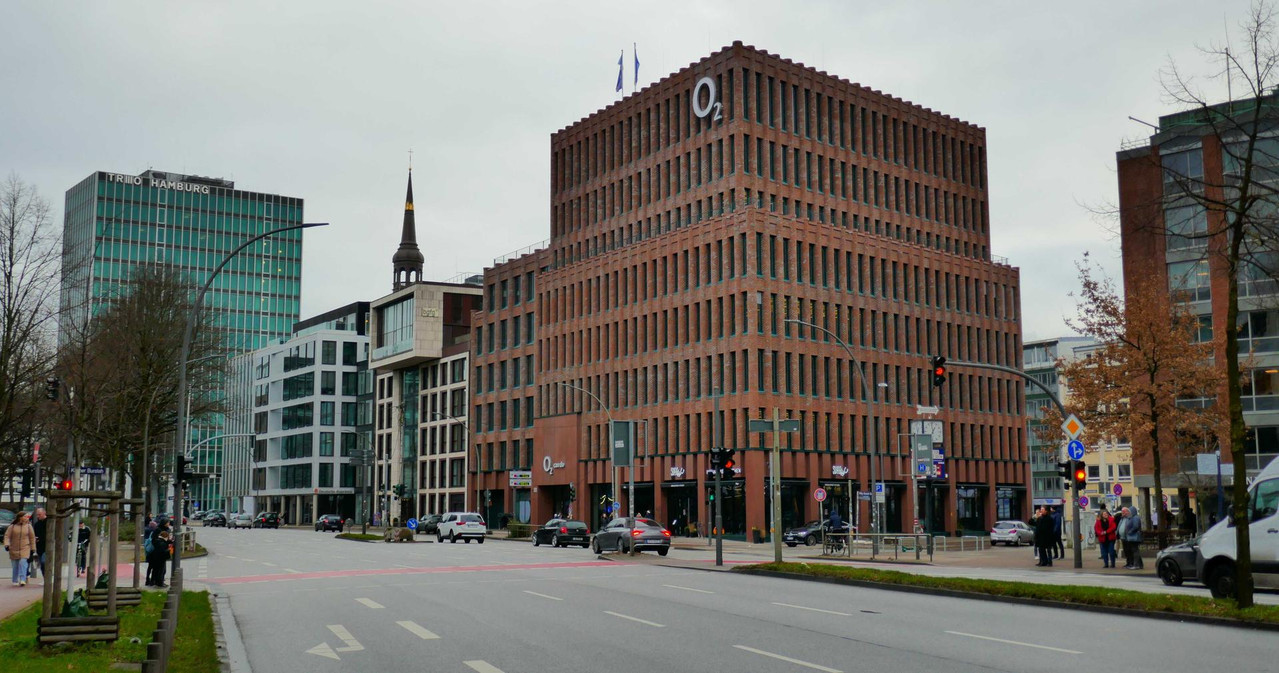 Bild: https://i.postimg.cc/xCNHZLV5/P1330900.jpg